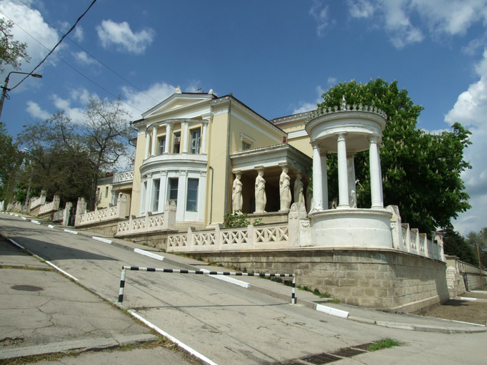 Дача Милос)